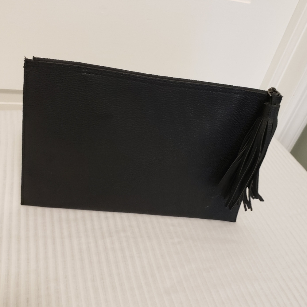 EUC Parker Black Faux Leather Clutch/Cosmetic Zip Close Bag With Tassle Accent